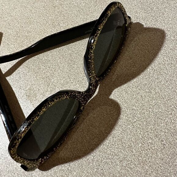 SAINT Laurent Sunglasses Gold Speckle Grey UV Lens Unisex Clubmaster SL51
NWOT - Picture 9 of 14